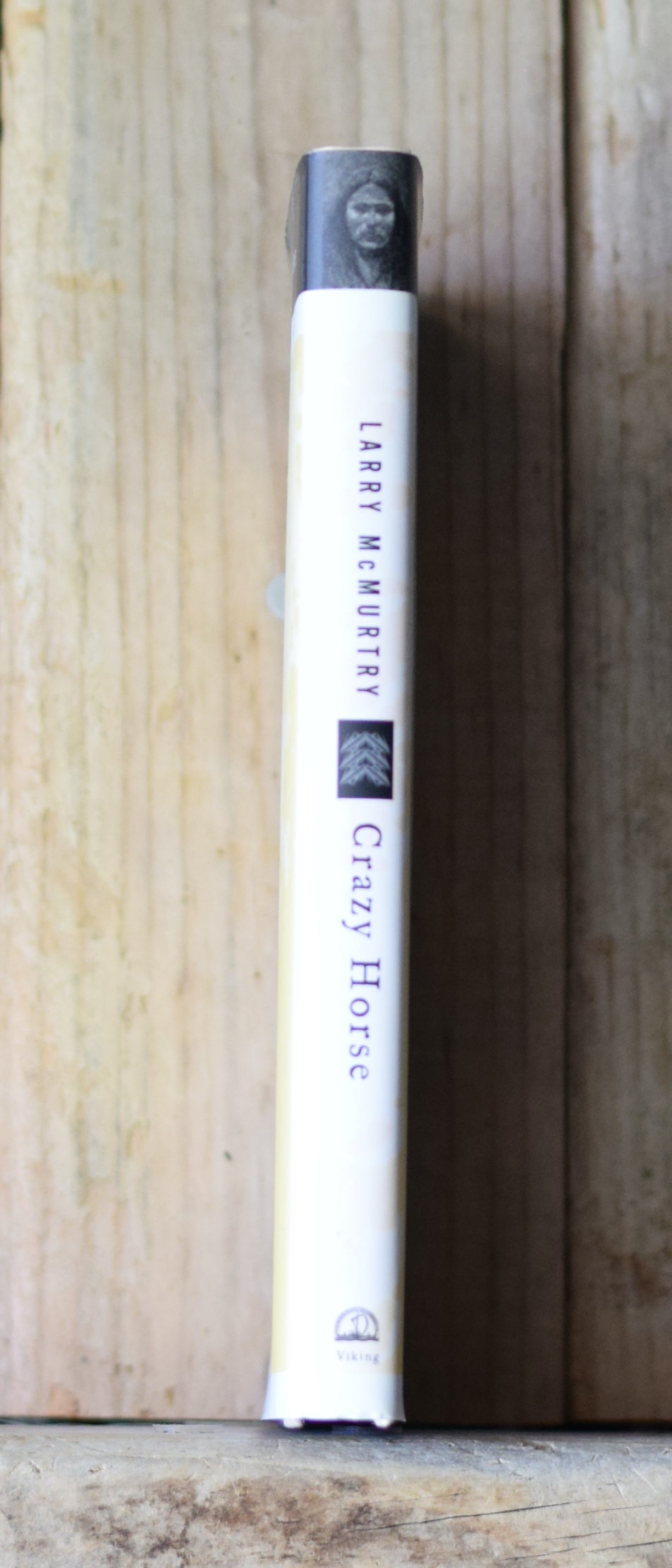 Vintage Fiction Hardback: Larry McMurtry - Crazy Horse