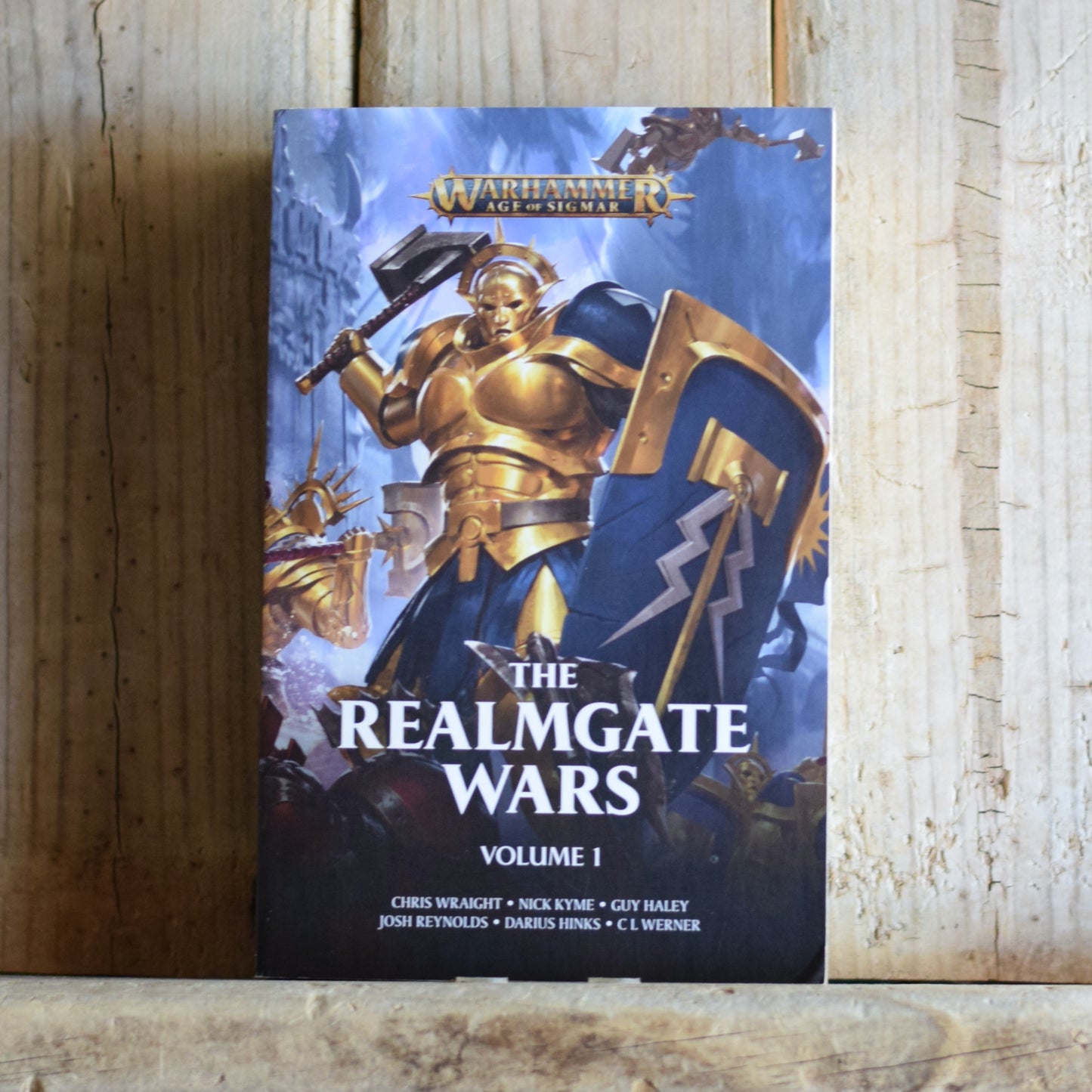 Fantasy Paperback: Warhammer, Age of Sigmar: The Realmgate Wars, Volume 1 FIRST PRINTING
