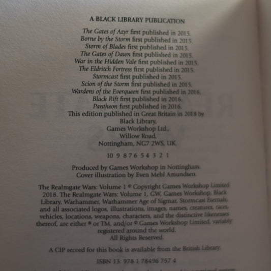 Fantasy Paperback: Warhammer, Age of Sigmar: The Realmgate Wars, Volume 1 FIRST PRINTING