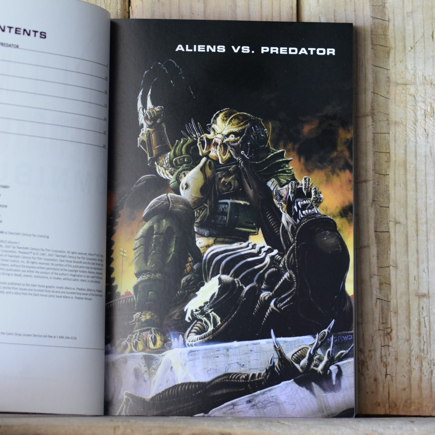 Graphic Novel: Alien Vs Predator Omnibus Volume 1 FIRST EDITION/PRINTING