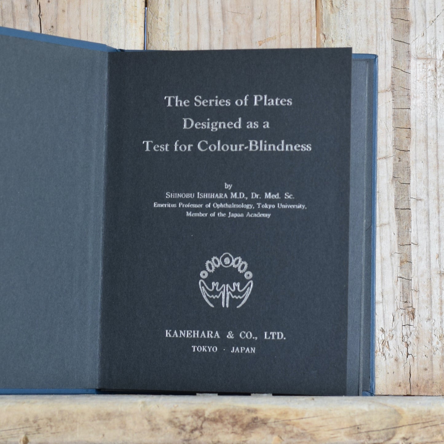 Vintage Non-fiction Hardback: Ishihara's Tests for Colour-Blindness 24 Plate Edition