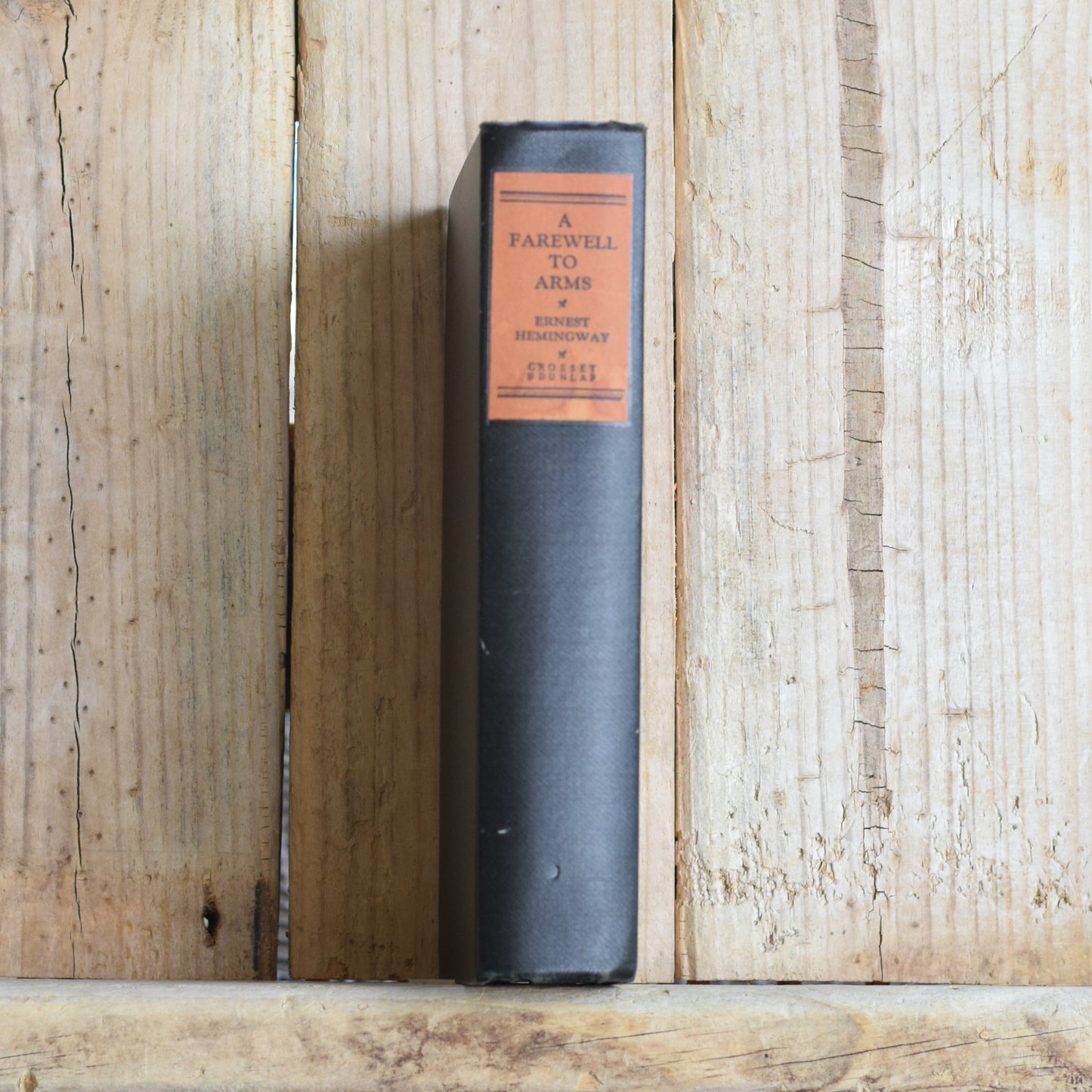 Vintage Fiction Hardback: Ernest Hemingway - A Farewell to Arms
