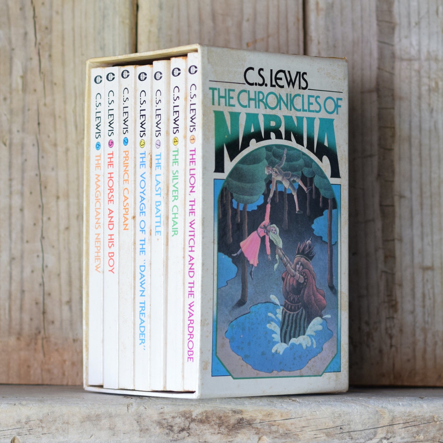 Vintage Fantasy Paperbacks: CS Lewis - The Chronicles of Narnia
