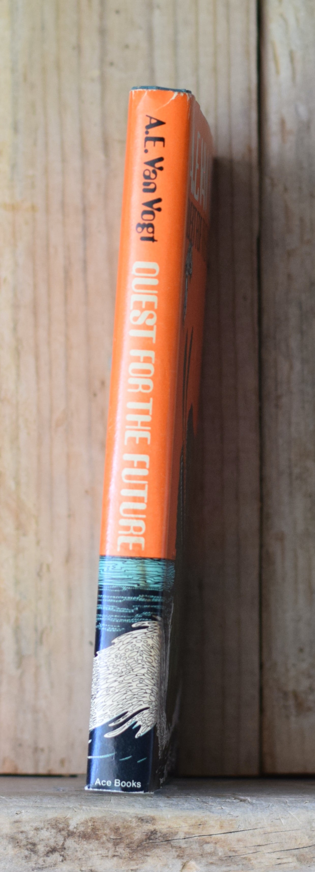 Vintage Sci-fi Hardback: AE Van Vogt - Quest for the Future BCE