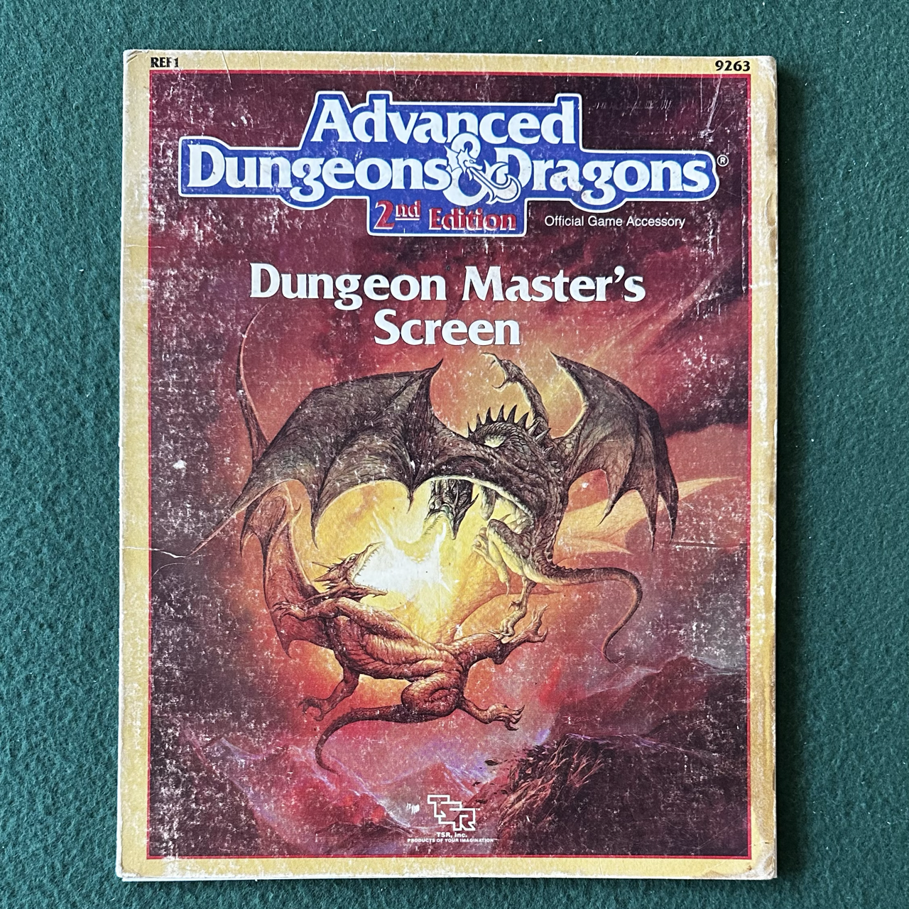 Vintage Dungeons & Dragons 2e Accessory: Dungeon Master's Screen W/ Terrible Trouble at Tragidore