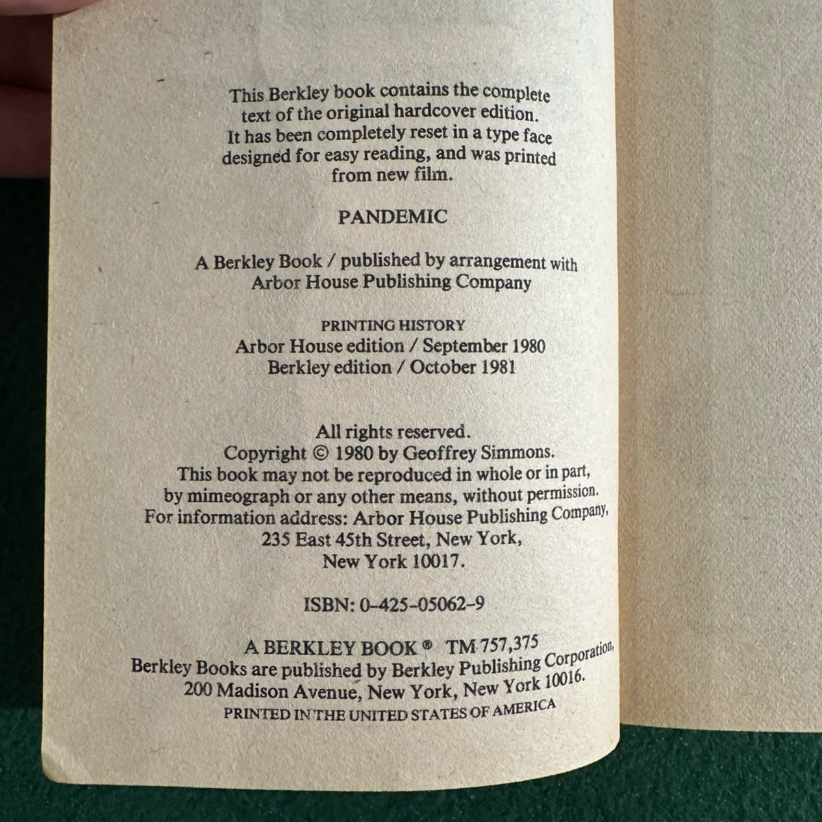 Vintage Horror Paperback: Geoffrey Simmons - Pandemic