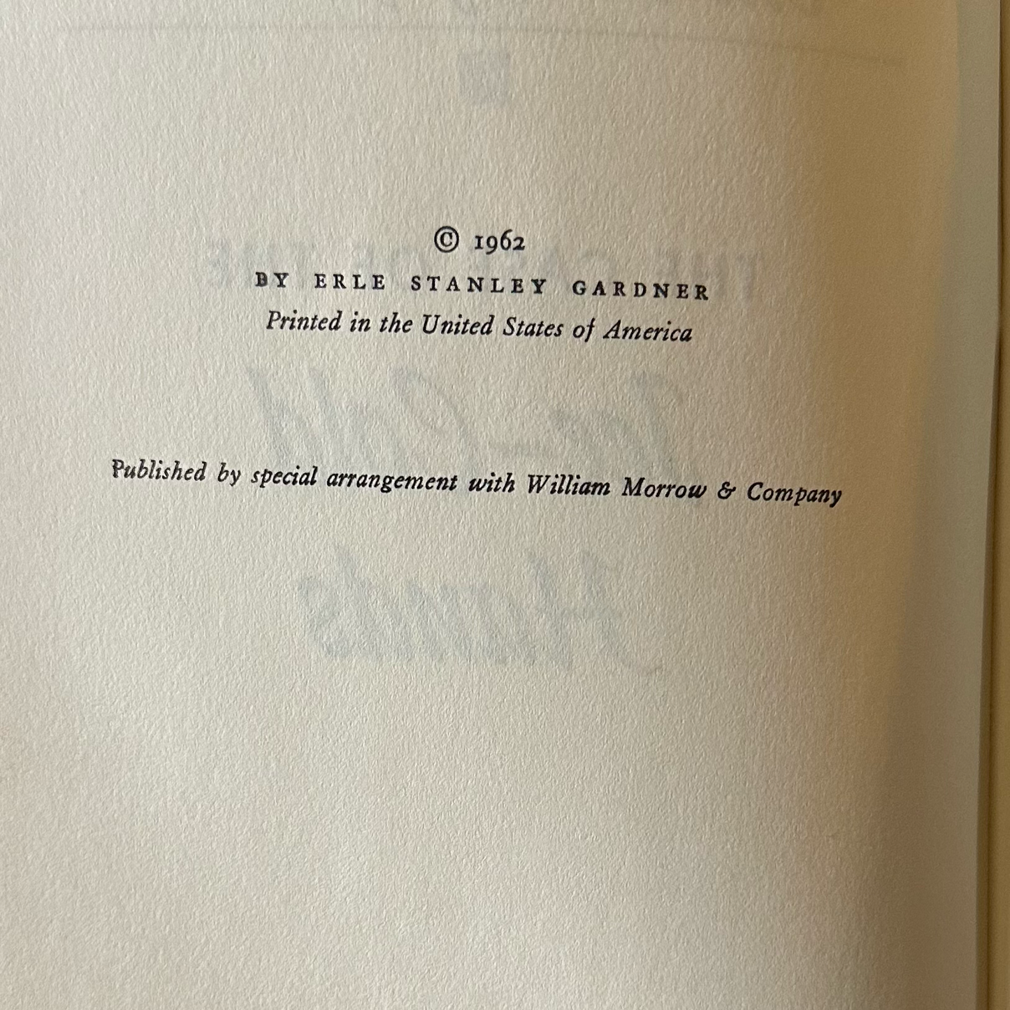 Vintage Fiction Hardback: Erle Stanley Gardner - Perry Mason in The Case of the Ice-cold Hands 1962