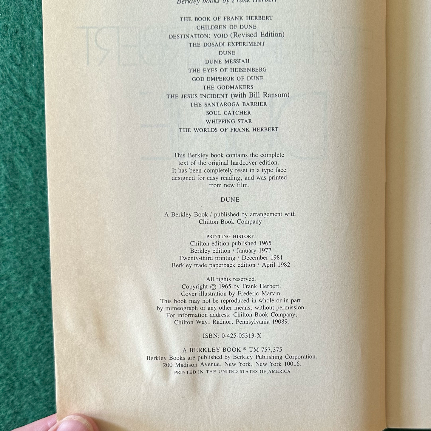 Vintage Sci-Fi Paperback: Frank Herbert - Dune