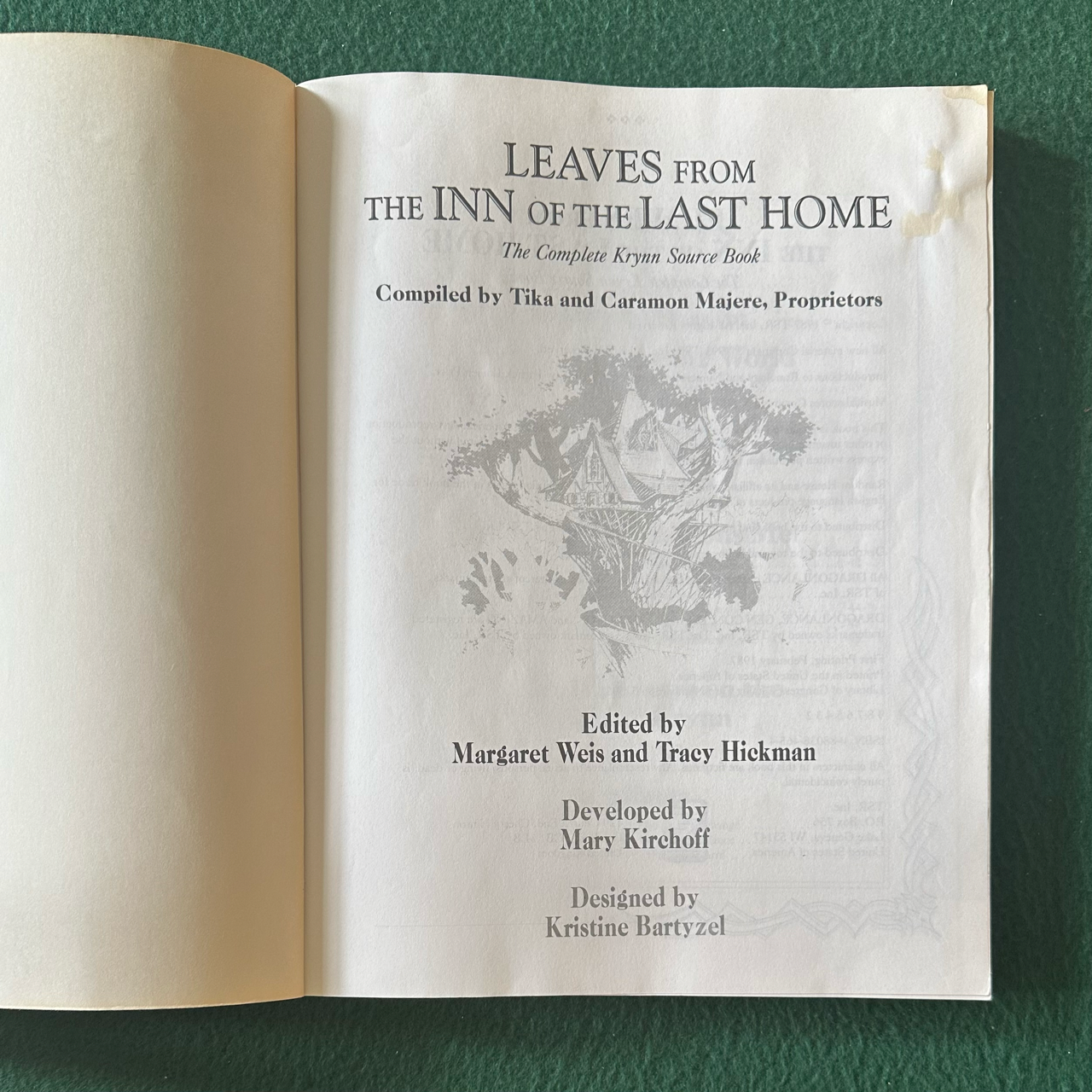 Dungeons & Dragons Source Book: Dragonlance: Leaves from the Inn of the Last Home SECOND PRINTING