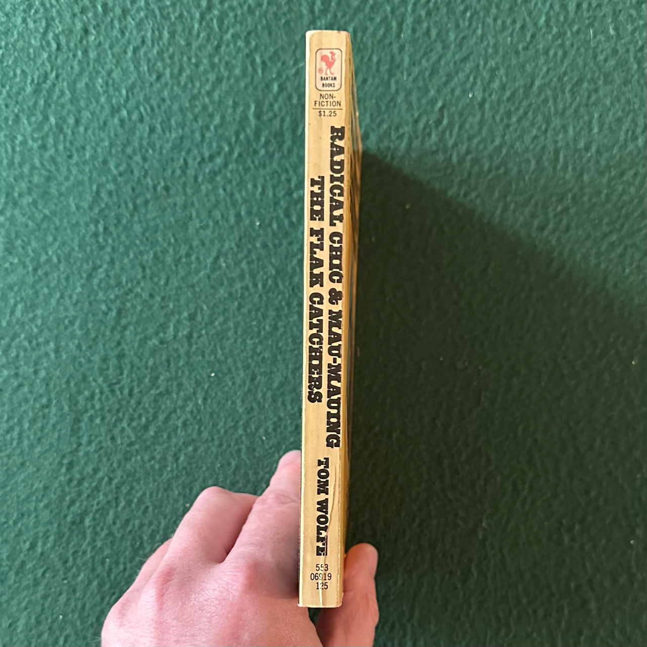 Vintage Fiction Paperback: Tom Wolfe - Radical Chic & Mau-Mauing the Flak Catchers