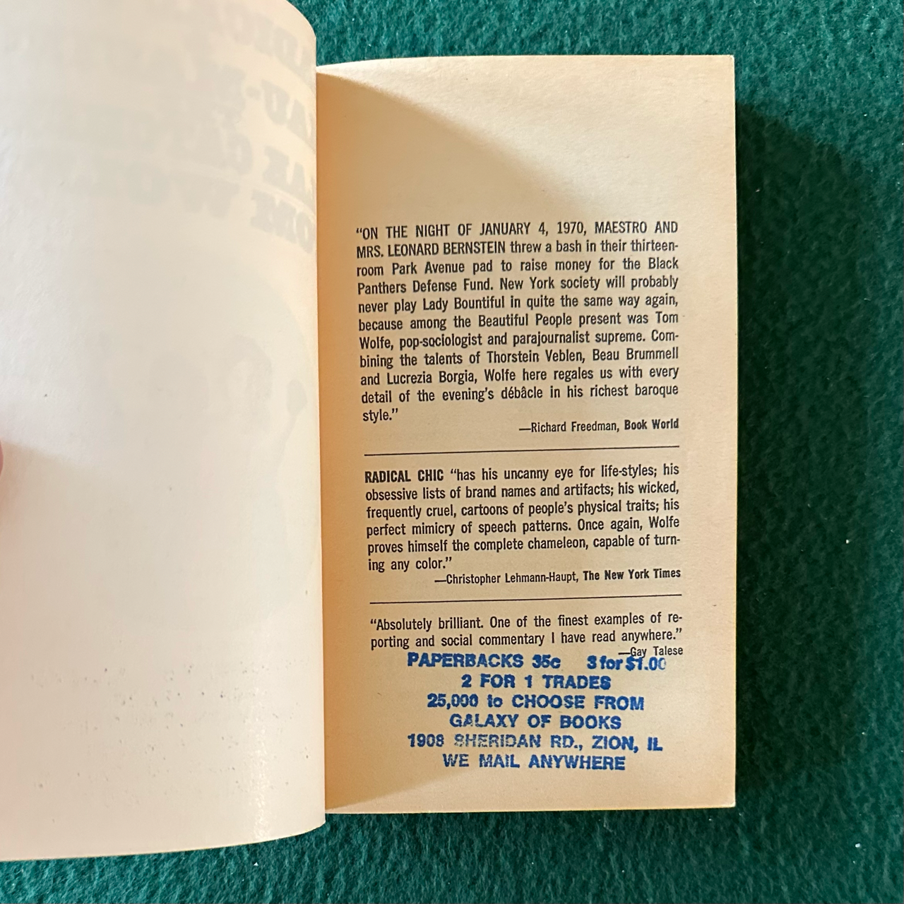 Vintage Fiction Paperback: Tom Wolfe - Radical Chic & Mau-Mauing the Flak Catchers