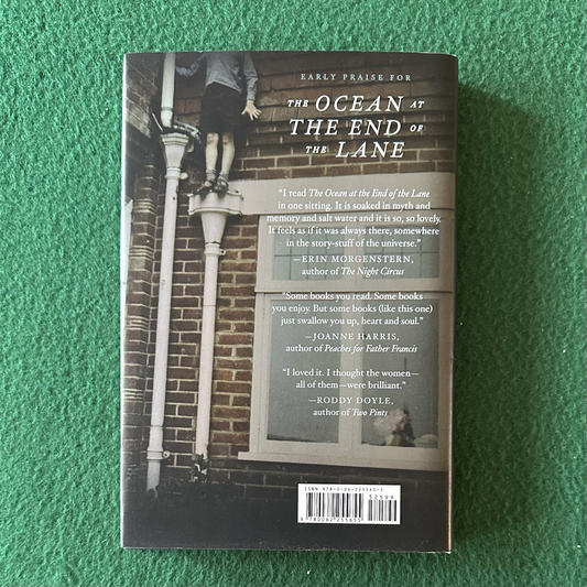 Fantasy Hardback: Neil Gaiman - The Ocean at the End of the Lane FIRST EDITION