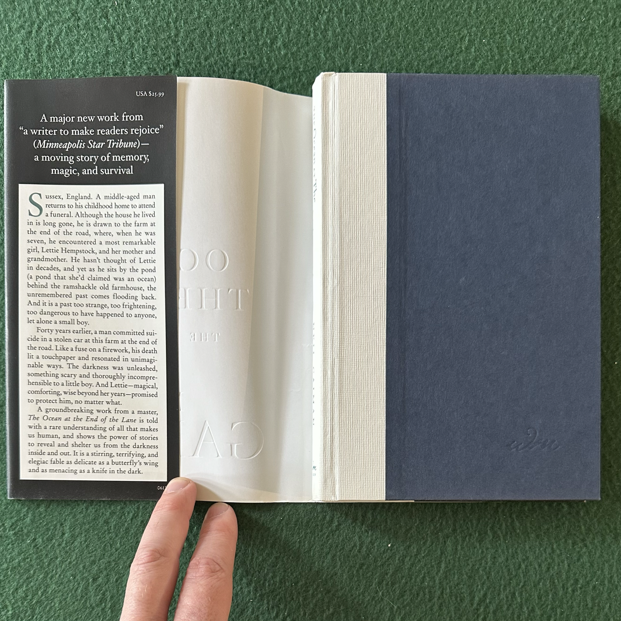Fantasy Hardback: Neil Gaiman - The Ocean at the End of the Lane FIRST EDITION
