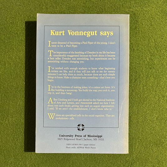 Vintage Non-Fiction Paperback: Conversations with Kurt Vonnegut, Edited by William Rodney Allen FIRST PRINTING