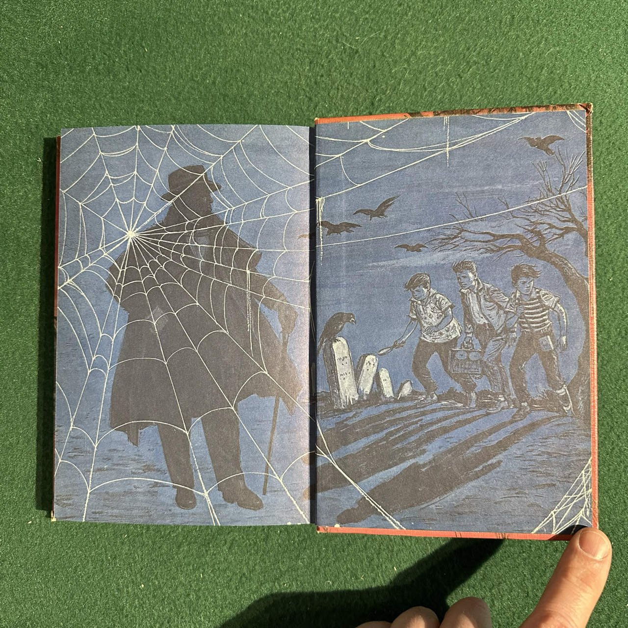 Vintage Fiction Hardback: Nick West - The Three Investigators in The Mystery of the Coughing Dragon