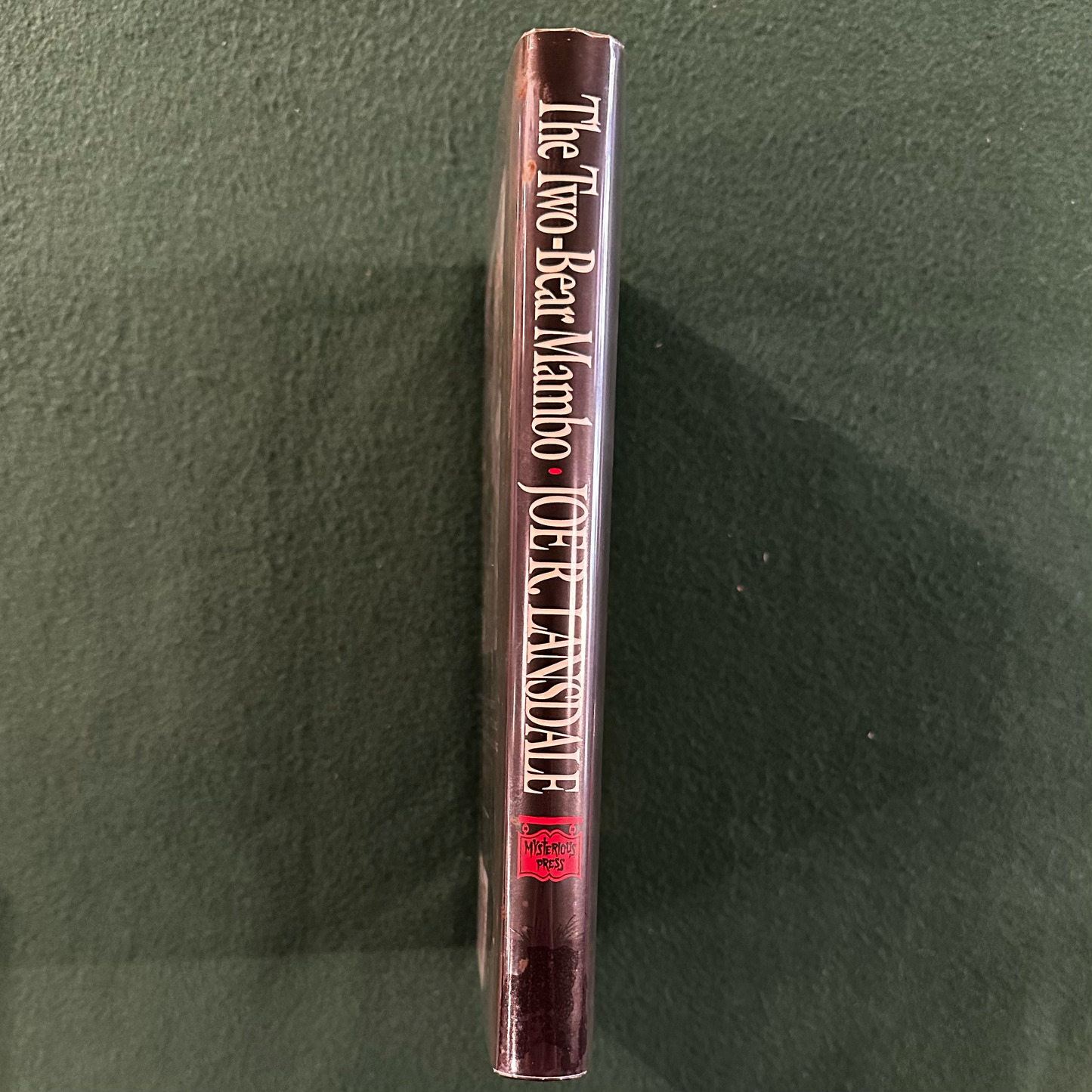 Vintage Fiction Hardback: Joe R Lansdale - The Two-Bear Mambo SIGNED FIRST EDITION/PRINTING