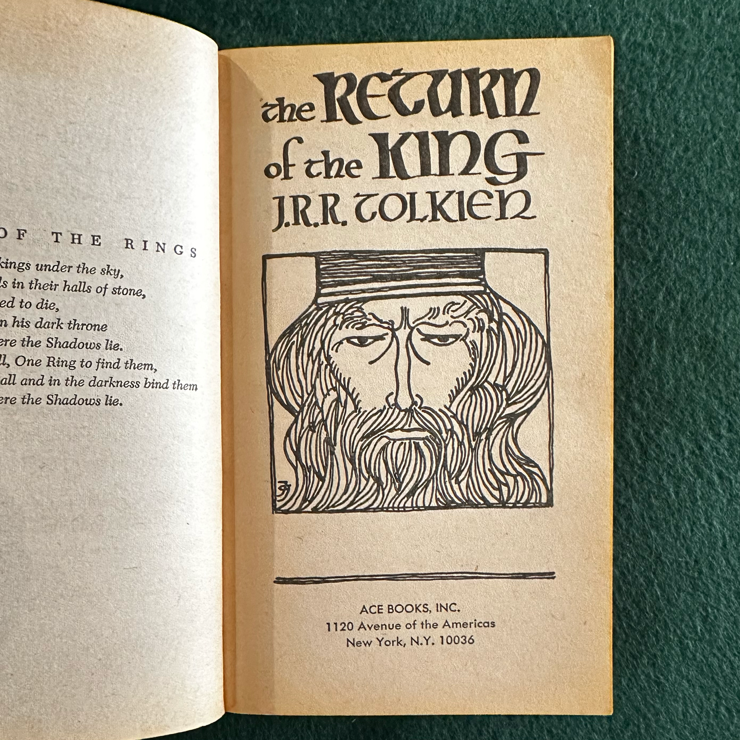 Vintage Fantasy Paperbacks: JRR Tolkien - The Lord of the Rings Trilogy ACE UNAUTHORIZED EDITIONS
