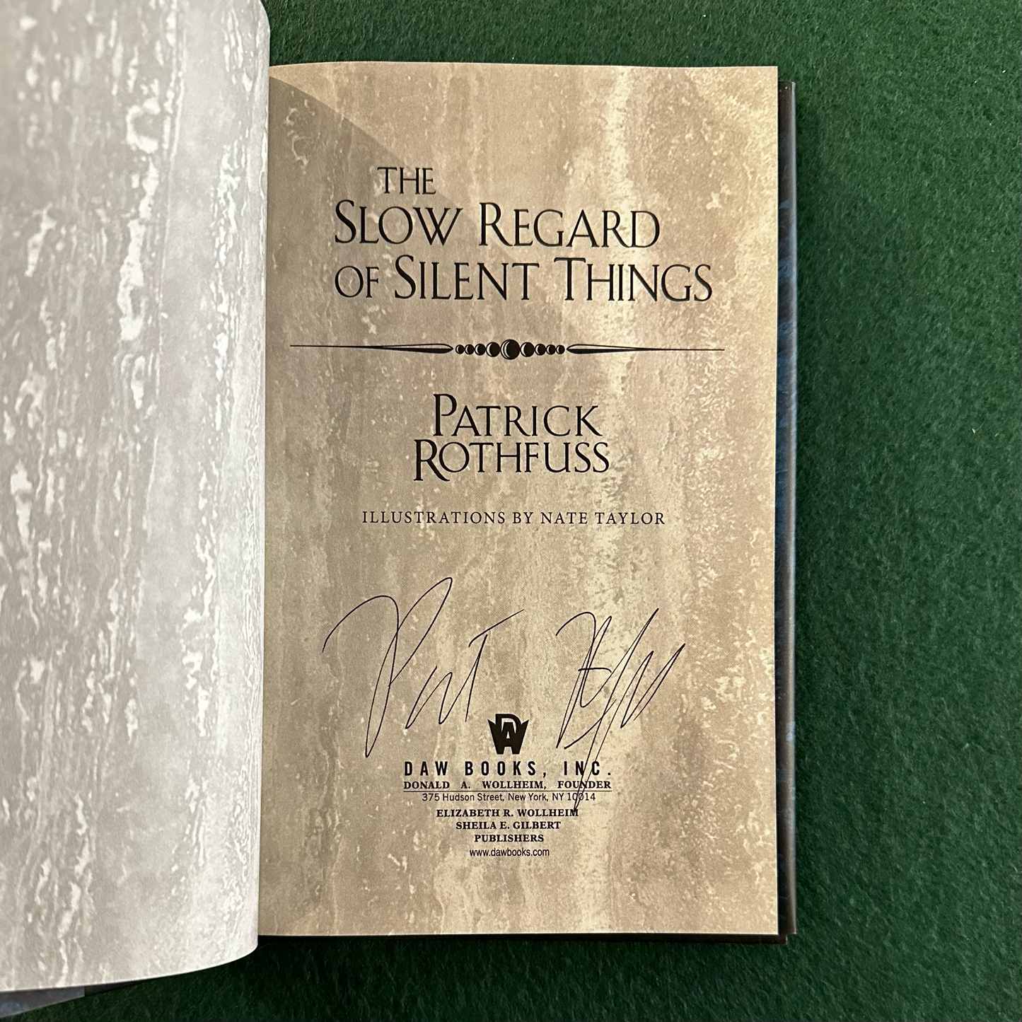Fantasy Hardback: Patrick Rothfuss - The Slow Regard of Silent Things SIGNED FIRST EDITION/PRINTING