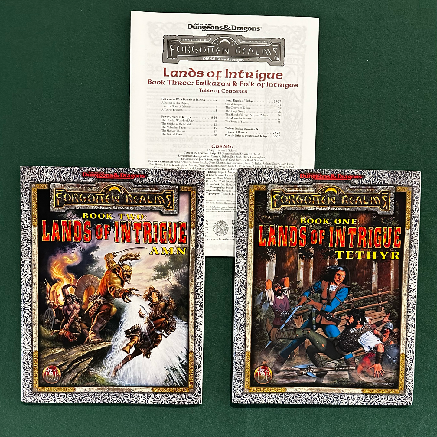 Vintage Dungeons and Dragons Box Set: AD&D Lands of Intrigue COMPLETE