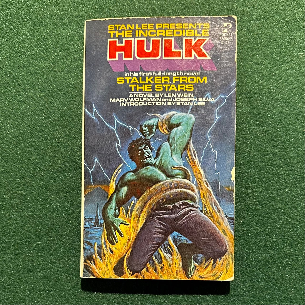 Vintage Marvel Novel Paperback: Stan Lee Presents The Incredible Hulk: Stalker From The Stars FIRST PRINTING