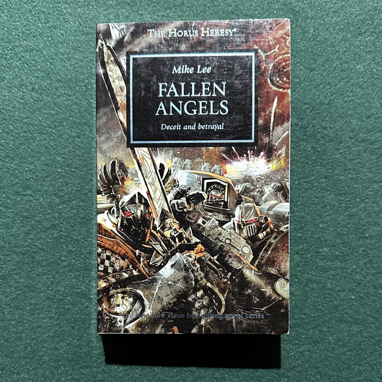 Sci-fi Paperback: Mike Lee - Warhammer 40k: Fallen Angels SECOND PRINT