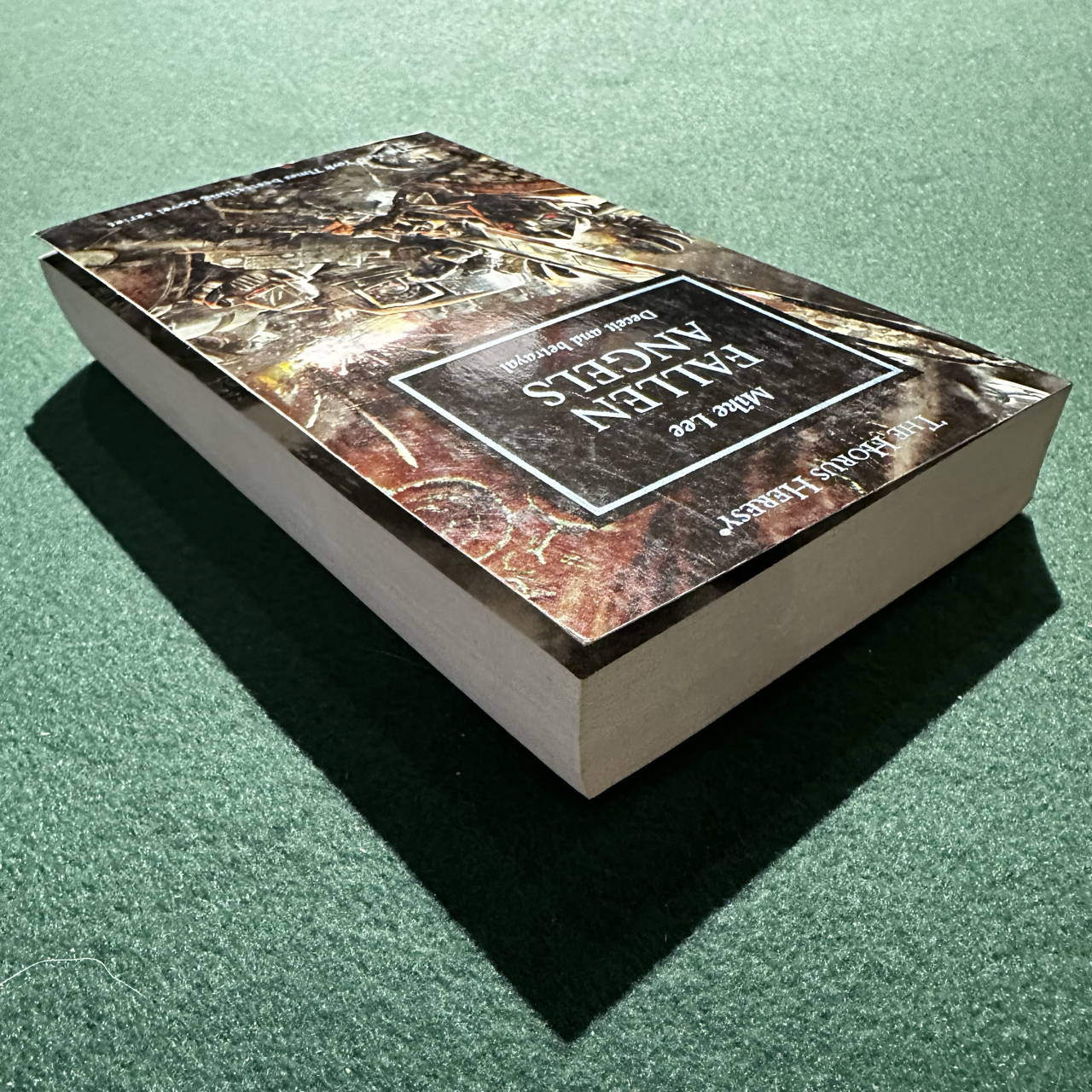 Sci-fi Paperback: Mike Lee - Warhammer 40k: Fallen Angels SECOND PRINT