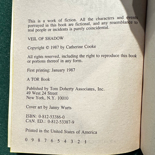 Vintage Fantasy Paperback: Catherine Cooke - Veil of Shadow FIRST PRINT