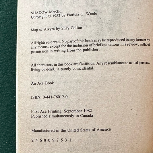 Vintage Fantasy Paperback: Patricia C Wrede - Shadow Magic FIRST PRINT