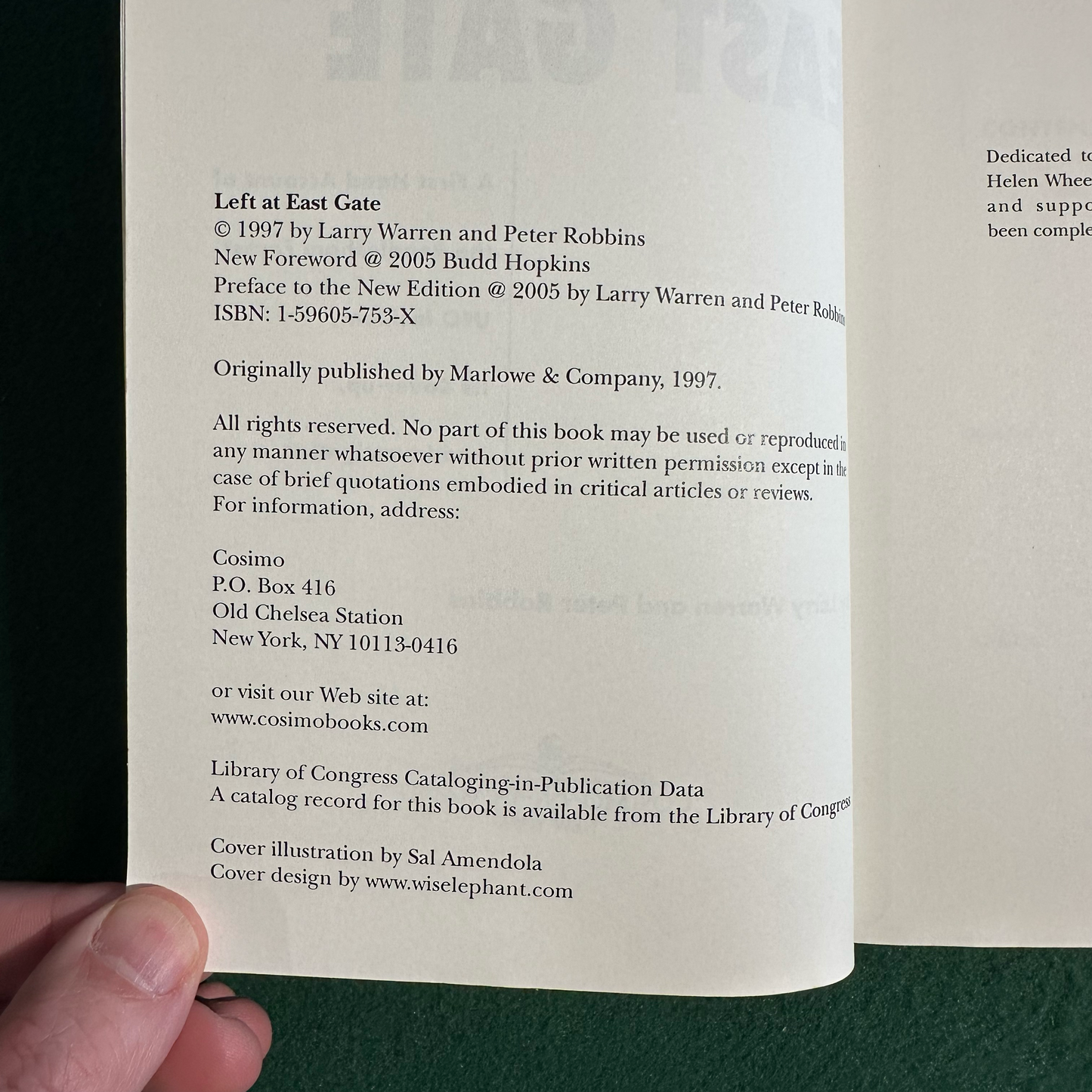 Non-Fiction Paperback: Larry Warren and Peter Robbins - Left at East Gate