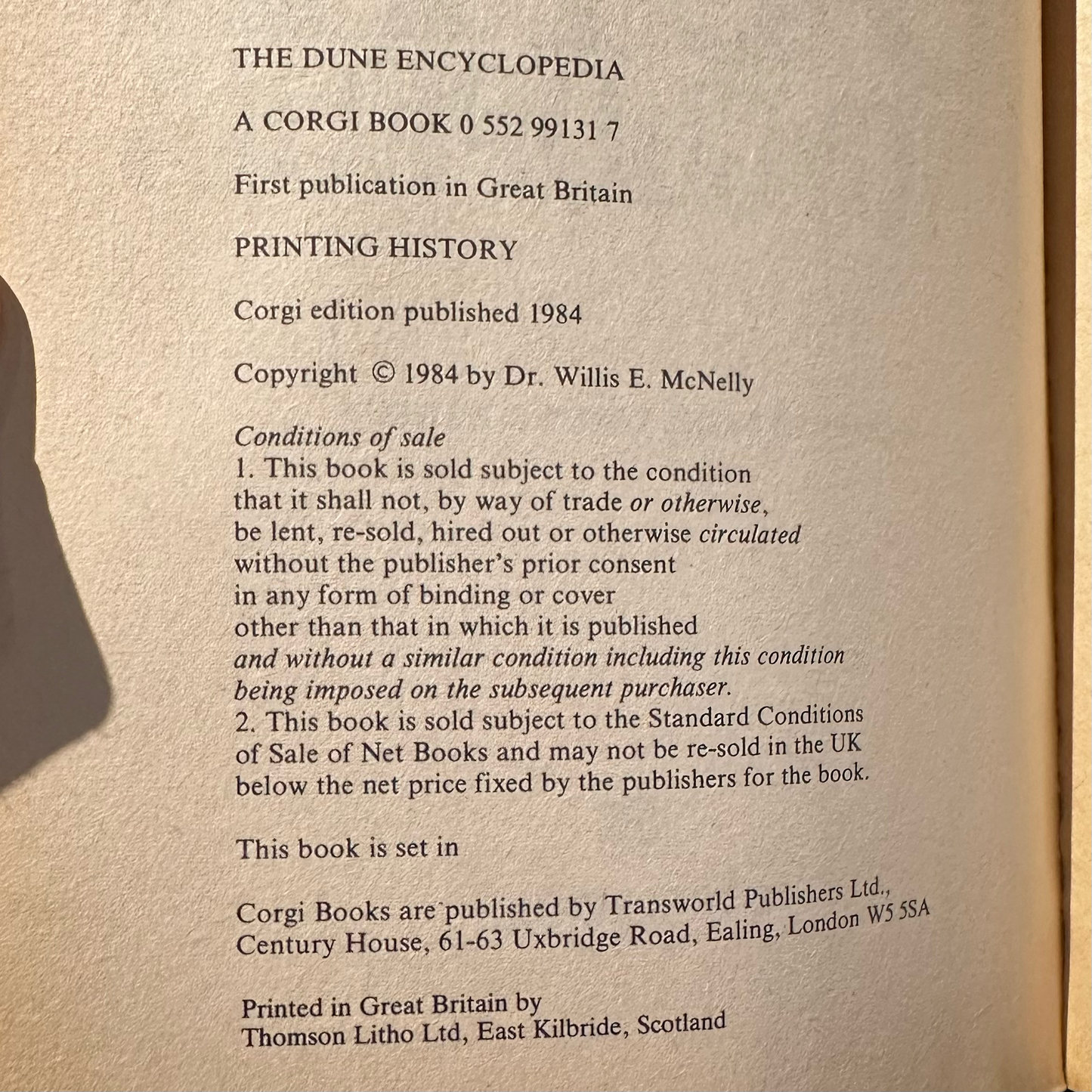 Vintage Sci-fi Paperback: Frank Herbert and Dr Willis E McNelly - The Dune Encyclopedia UK EDITION
