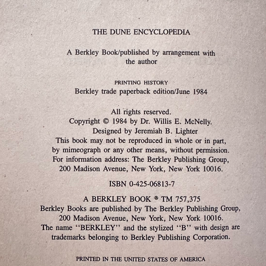 Vintage Sci-fi Paperback: Frank Herbert and Dr Willis E McNelly - The Dune Encyclopedia US EDITION