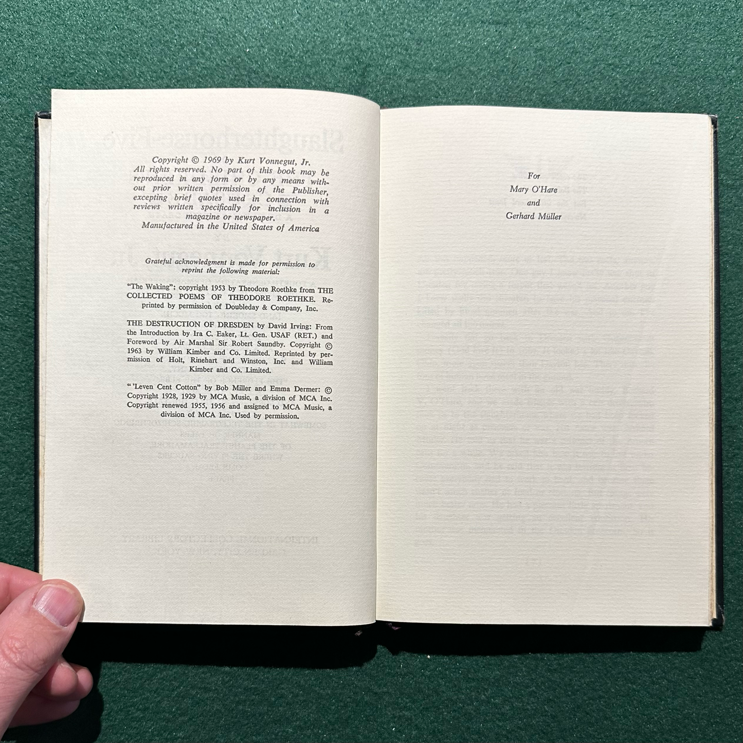 Vintage Fiction Hardback: Kurt Vonnegut - Slaughterhouse Five