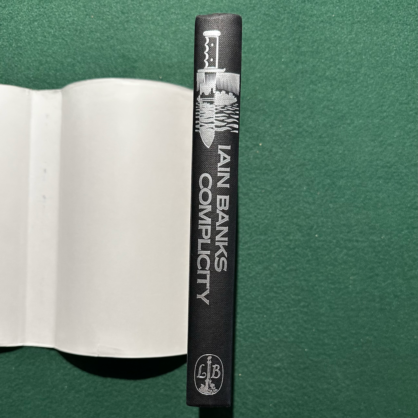 Vintage Fiction Hardback: Iain Banks - Complicity FIRST EDITION
