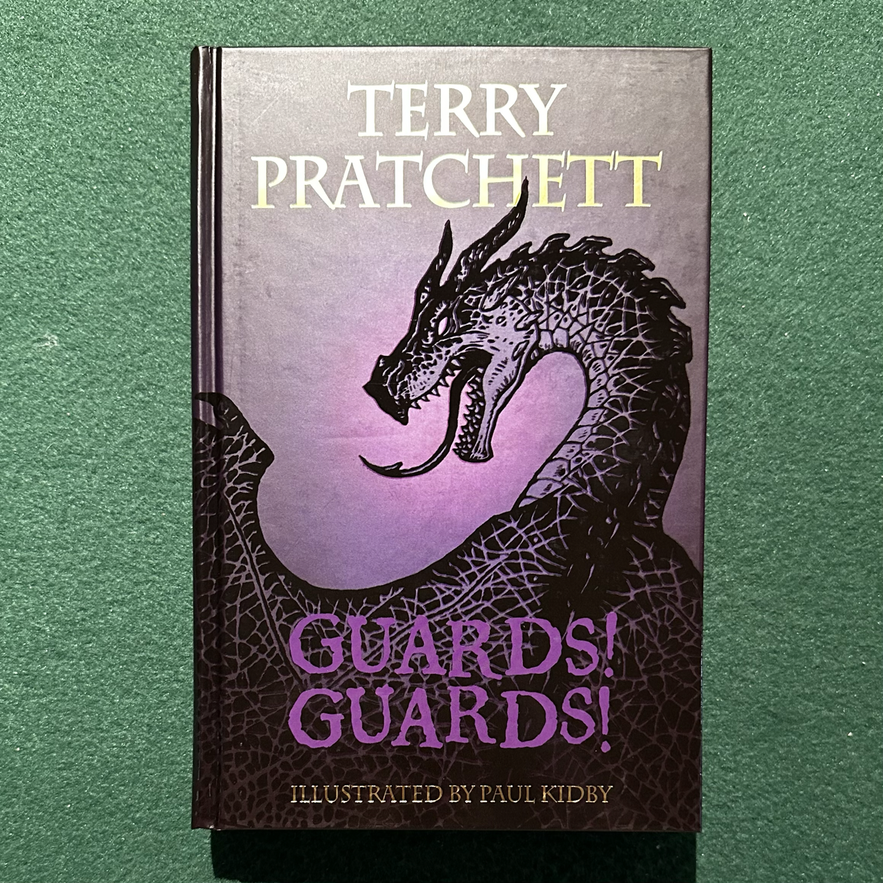 Fantasy Hardback: Terry Pratchett - Guards! Guards! ARTIST SIGNED LIMITED EDITION