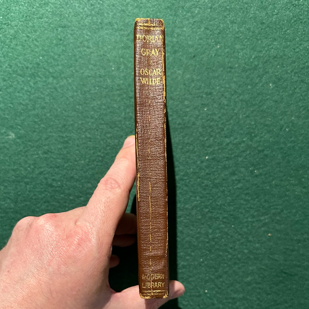 Antique Fiction Hardback: Oscar Wilde - The Picture of Dorian Gray, Modern Library