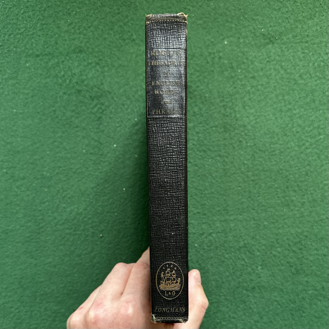 Antique Non-Fiction Hardback: Peter Mark Roget - Thersaurus of English Words and Phrases 1933