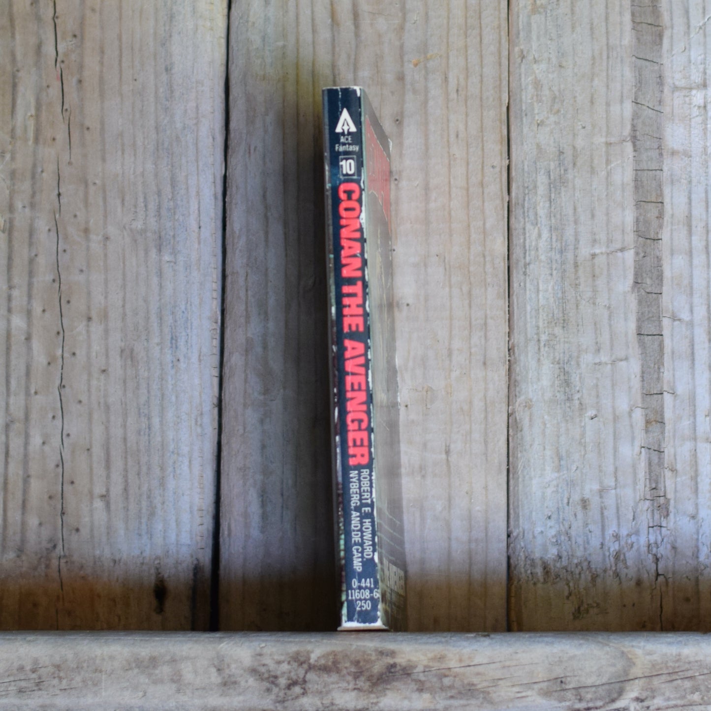 Vintage Fantasy Paperback: Robert E Howard, Bjorn Nyberg and L Sprague de Camp - Conan the Avenger