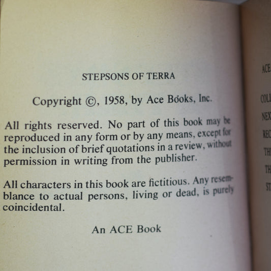 Vintage Sci-fi Paperback: Robert Silverberg - Stepsons of Terra