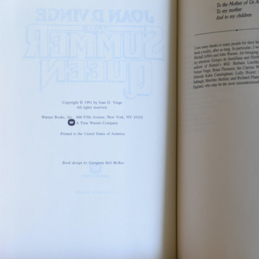 Vintage Sci-fi Hardback: Joan D Vinge - The Summer Queen