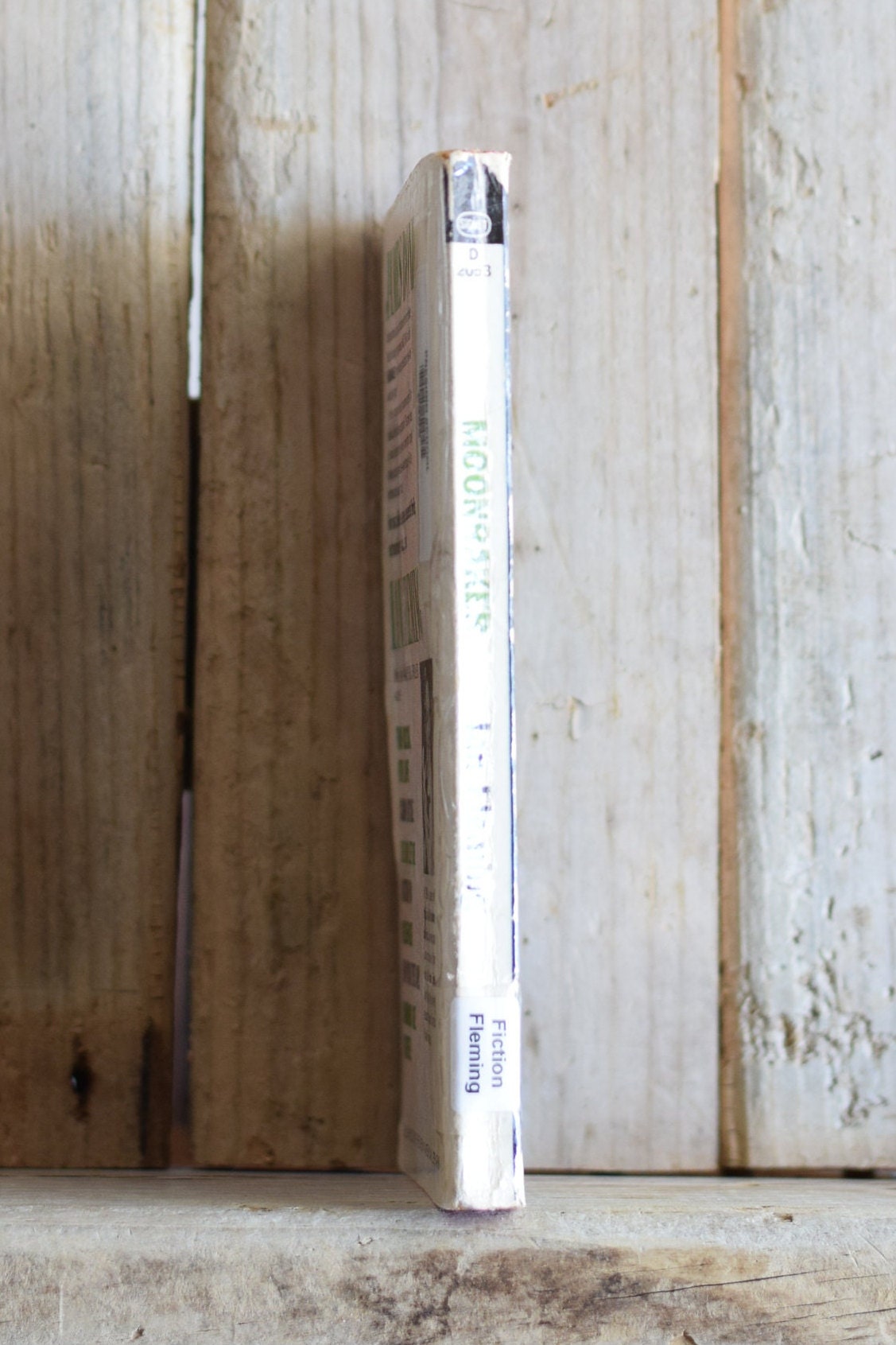 Vintage Fiction Paperback Novel: Ian Fleming - Moonraker