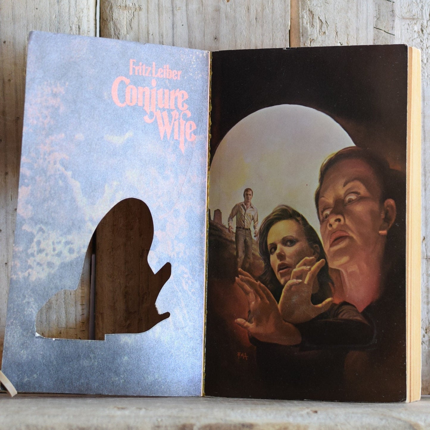 Vintage Horror Paperback: Fritz Leiber - Conjure Wife FIRST PRINTING