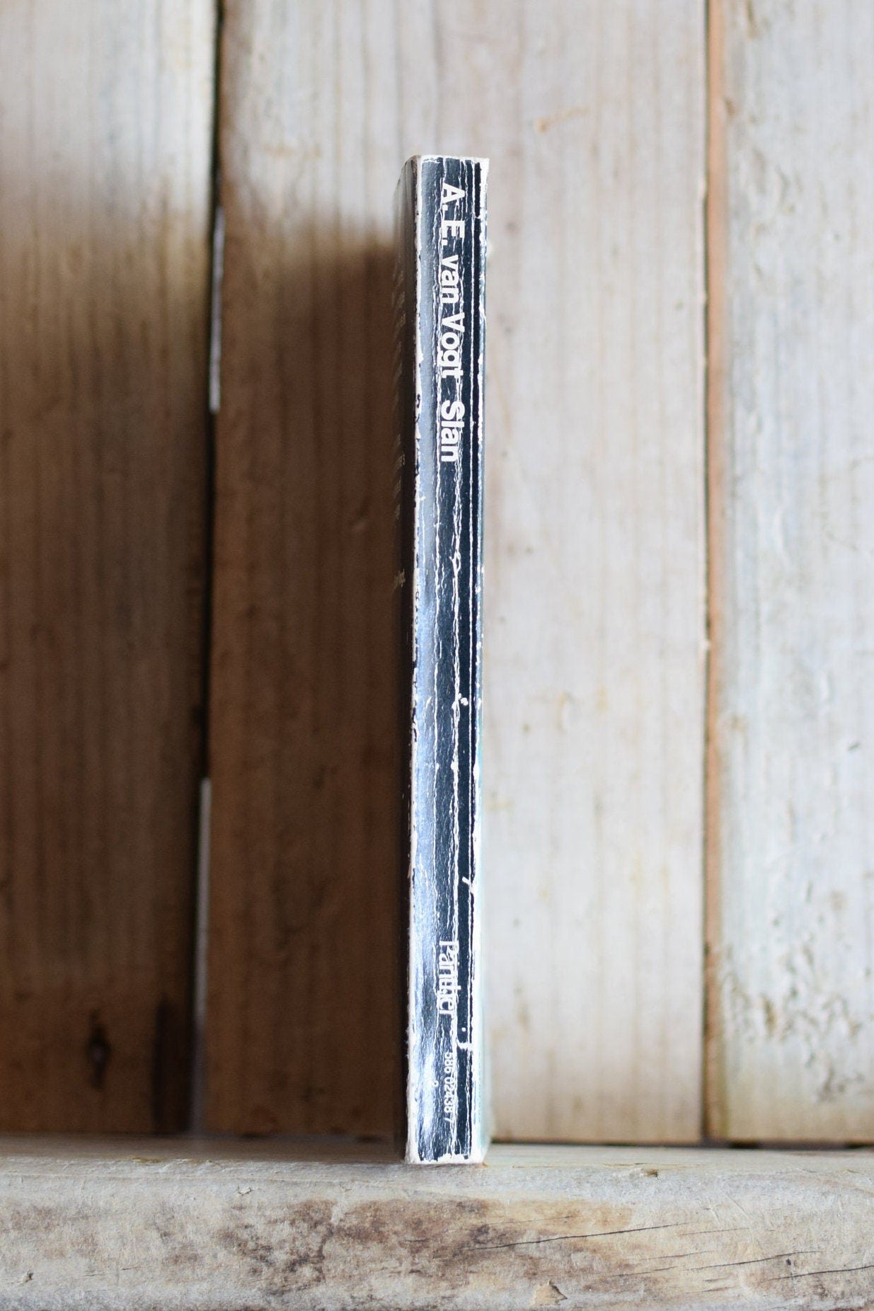 Vintage Sci-Fi Paperback Novel: A E van Vogt - Slan