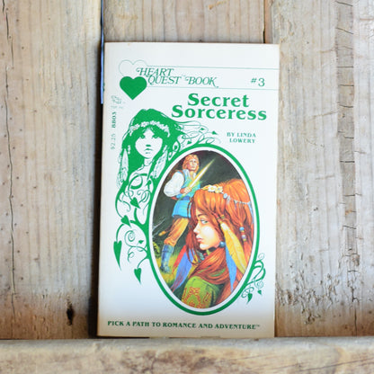 Vintage Dungeons and Dragons Paperback: Linda Lowery - Heart Quest: Secret Sorceress FIRST PRINTING