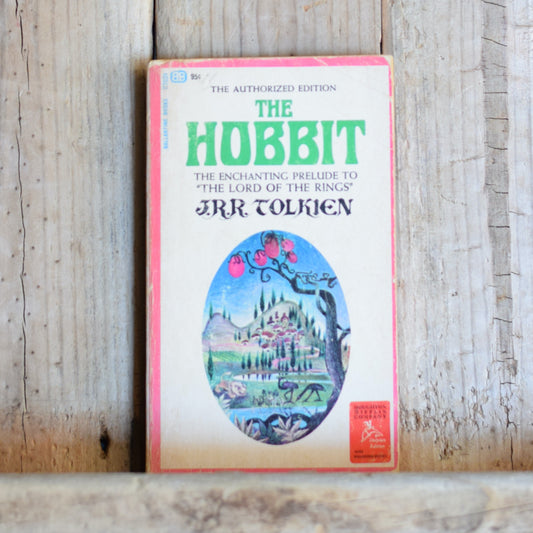 Vintage Fantasy Paperback: JRR Tolkien - The Hobbit LION COVER FIRST PRINTING 1965