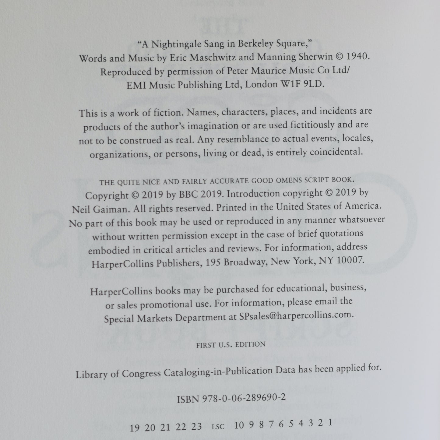 Fantasy Paperback: Neil Gaiman & Terry Pratchett - The Quite Nice and Fairly Accurate Good Omens Script Book FIRST EDITION/PRINTING