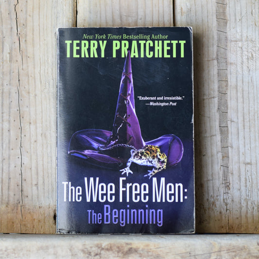 Fantasy Paperback: Terry Pratchett - The Wee Free Men: The Beginning FIRST EDITION/PRINTING
