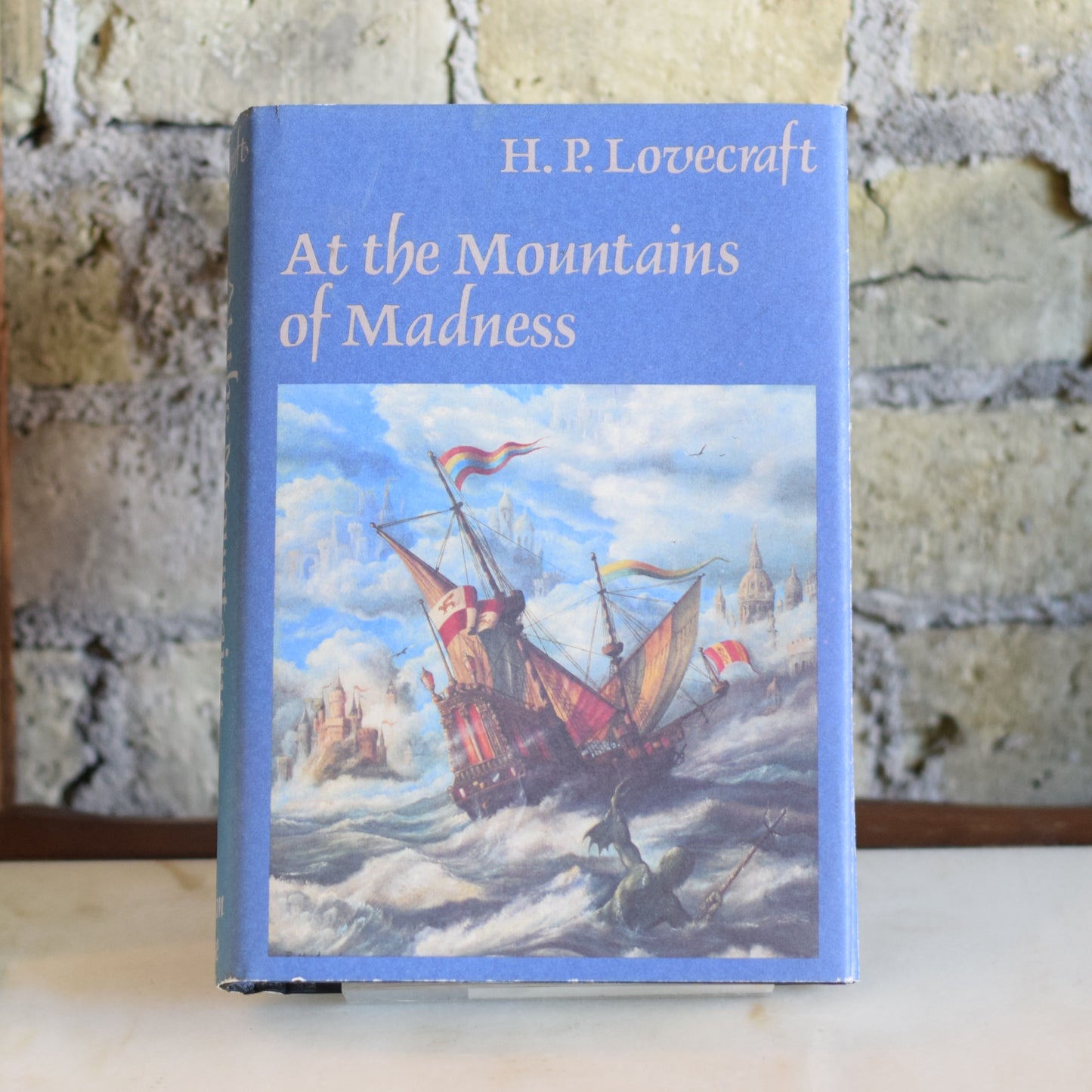 Vintage Horror Hardback: HP Lovecraft - At the Mountains of Madness 6TH PRINTING