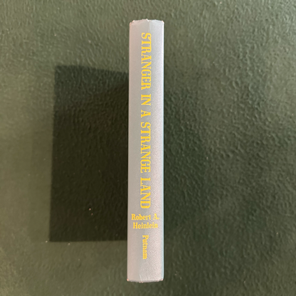 Vintage Sci-Fi Hardback: Robert A Heinlein - Stranger in a Strange Land BCE