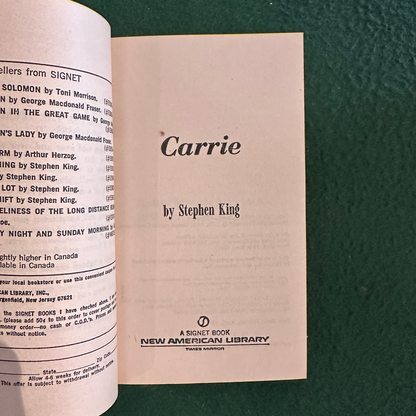 Vintage Horror Paperbacks: Stephen King - Carrie, 'Salem's Lot & The Shining Box Set