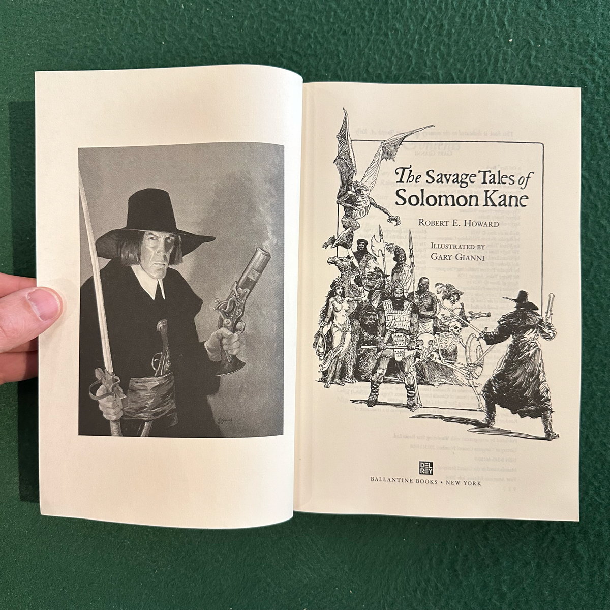 Fantasy Paperback: Robert E Howard - The Savage Tales of Solomon Kane